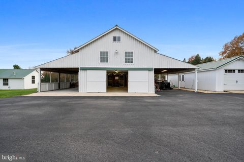 Tiny photo for 505 Washington Avenue, LA PLATA, MD 20646 (MLS # MDCH2049062)