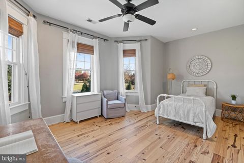 Tiny photo for 505 Washington Avenue, LA PLATA, MD 20646 (MLS # MDCH2049062)