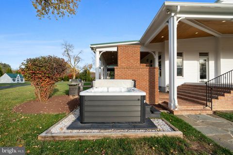 Tiny photo for 505 Washington Avenue, LA PLATA, MD 20646 (MLS # MDCH2049062)