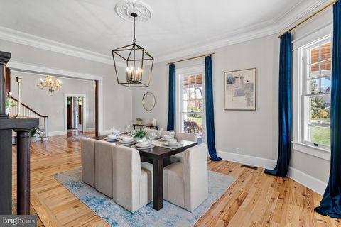 Tiny photo for 505 Washington Avenue, LA PLATA, MD 20646 (MLS # MDCH2049062)