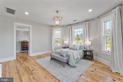 Tiny photo for 505 Washington Avenue, LA PLATA, MD 20646 (MLS # MDCH2049062)