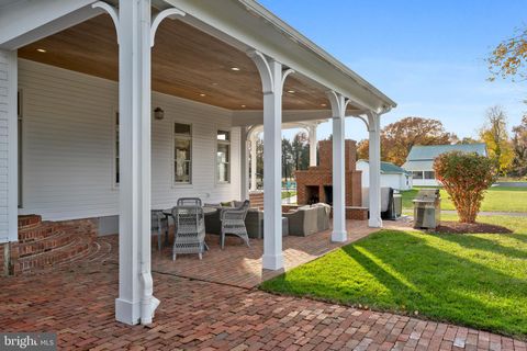 Tiny photo for 505 Washington Avenue, LA PLATA, MD 20646 (MLS # MDCH2049062)