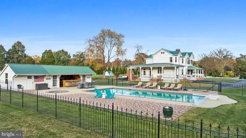 Tiny photo for 505 Washington Avenue, LA PLATA, MD 20646 (MLS # MDCH2049062)