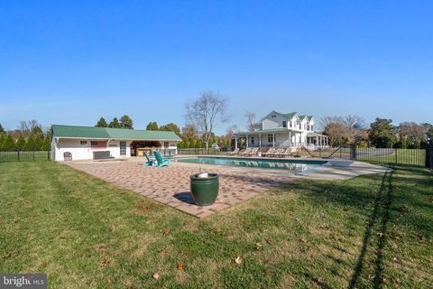 Tiny photo for 505 Washington Avenue, LA PLATA, MD 20646 (MLS # MDCH2049062)