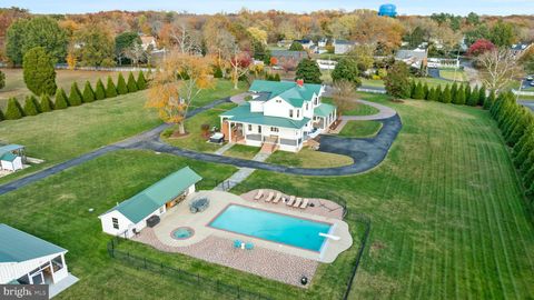 Tiny photo for 505 Washington Avenue, LA PLATA, MD 20646 (MLS # MDCH2049062)