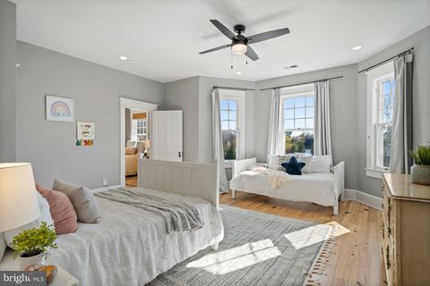 Tiny photo for 505 Washington Avenue, LA PLATA, MD 20646 (MLS # MDCH2049062)