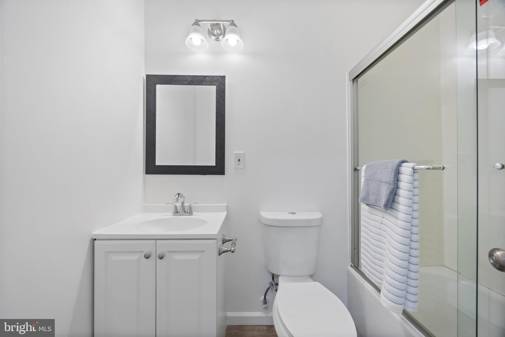 MILL HILL - Residential