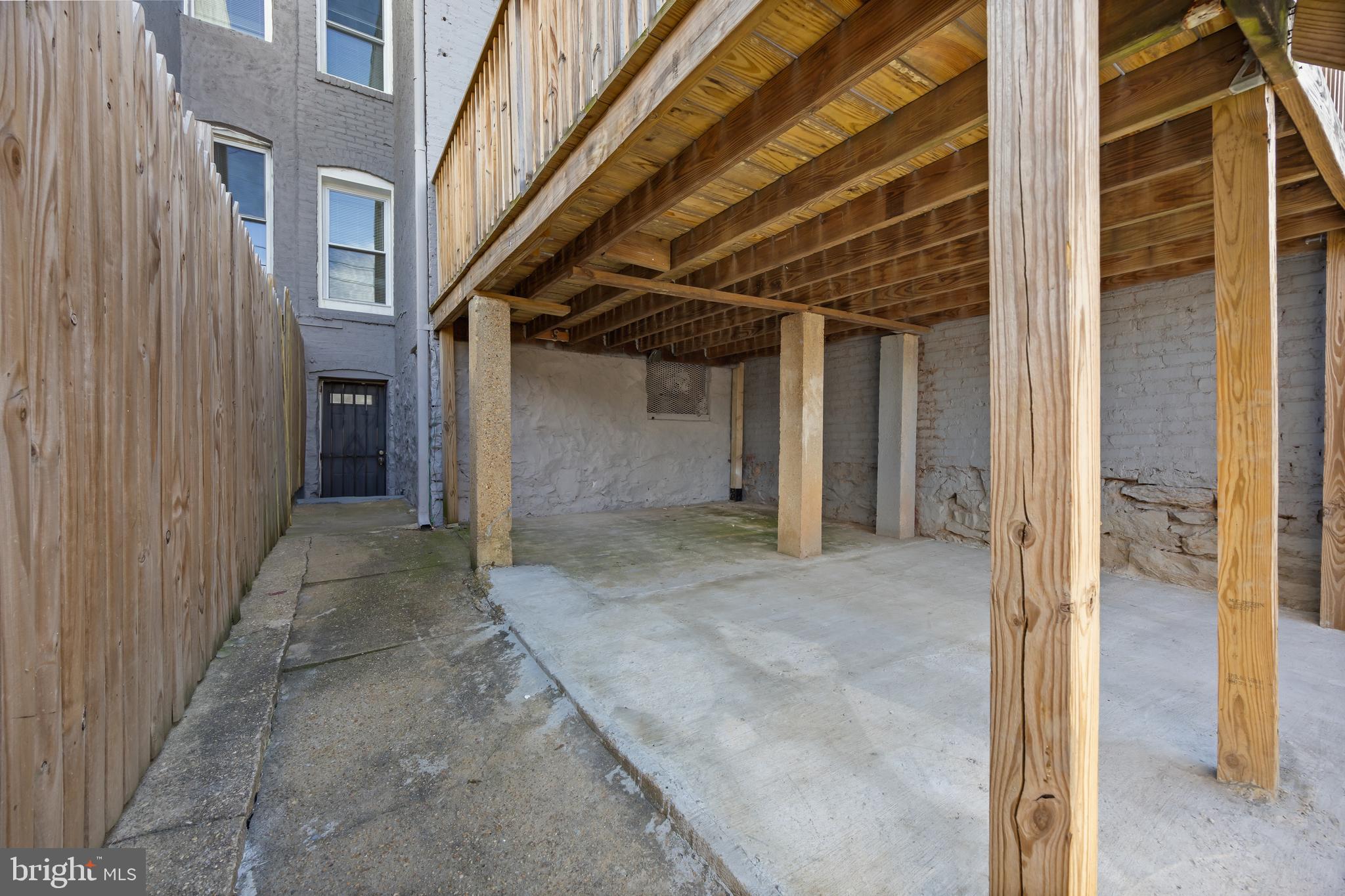 MILL HILL - Residential