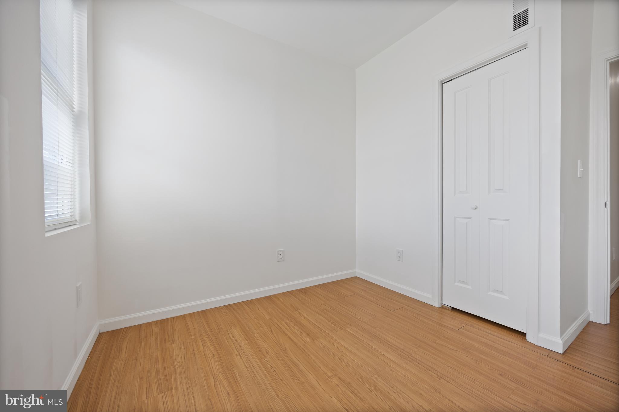 MILL HILL - Residential