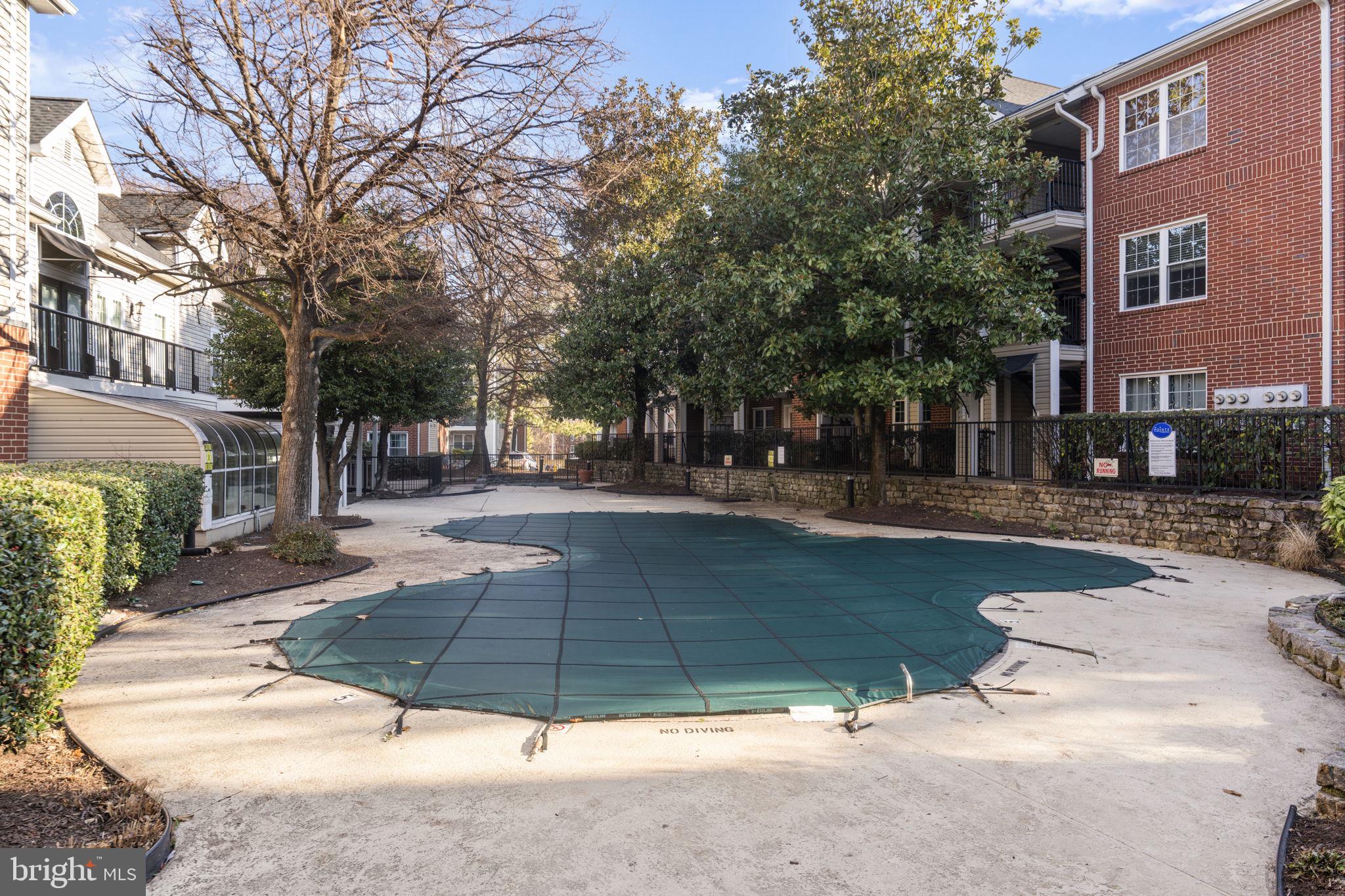 POINTE AT PARK CENTER - Residential