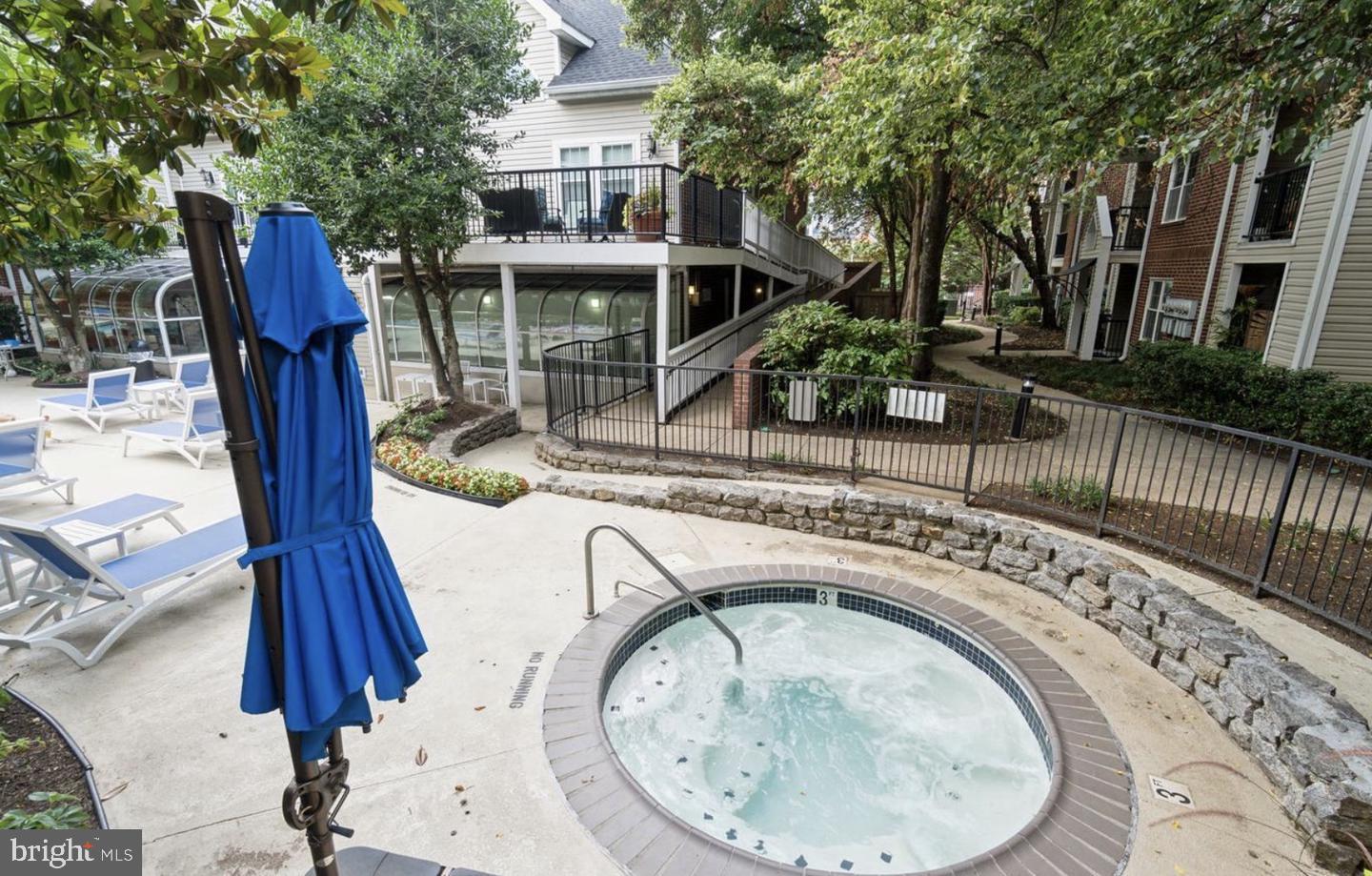 POINTE AT PARK CENTER - Residential