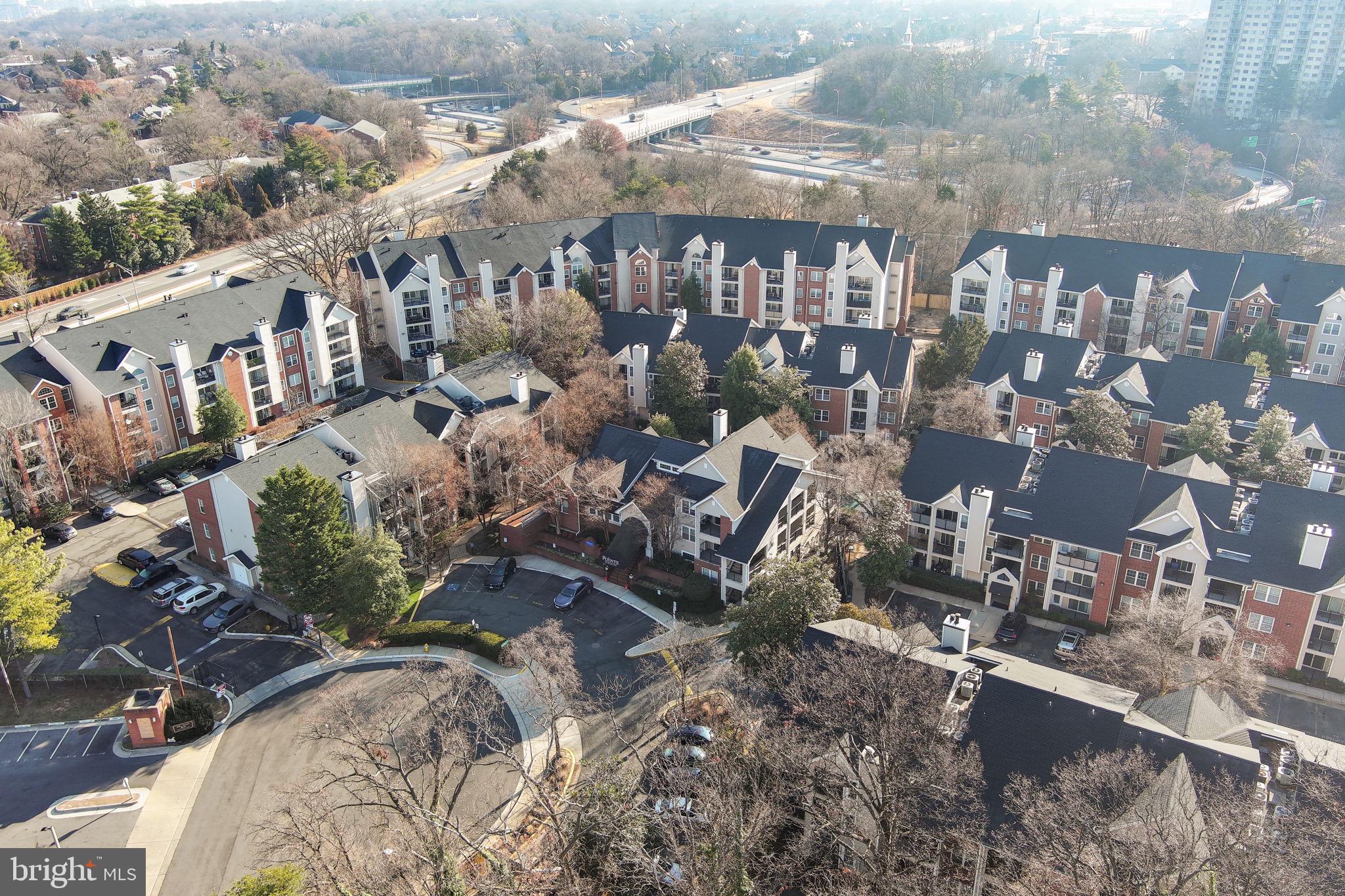 POINTE AT PARK CENTER - Residential