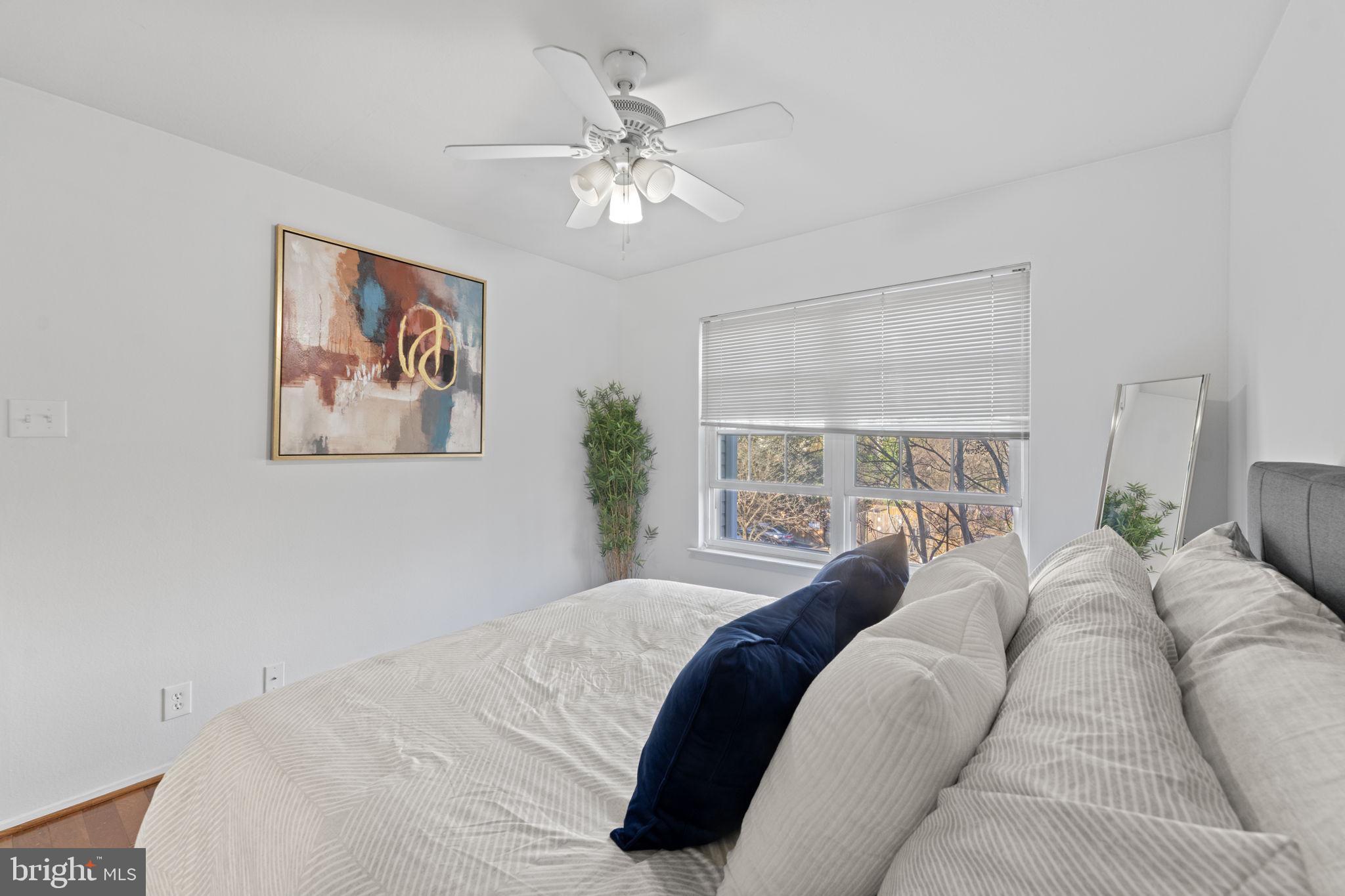 POINTE AT PARK CENTER - Residential