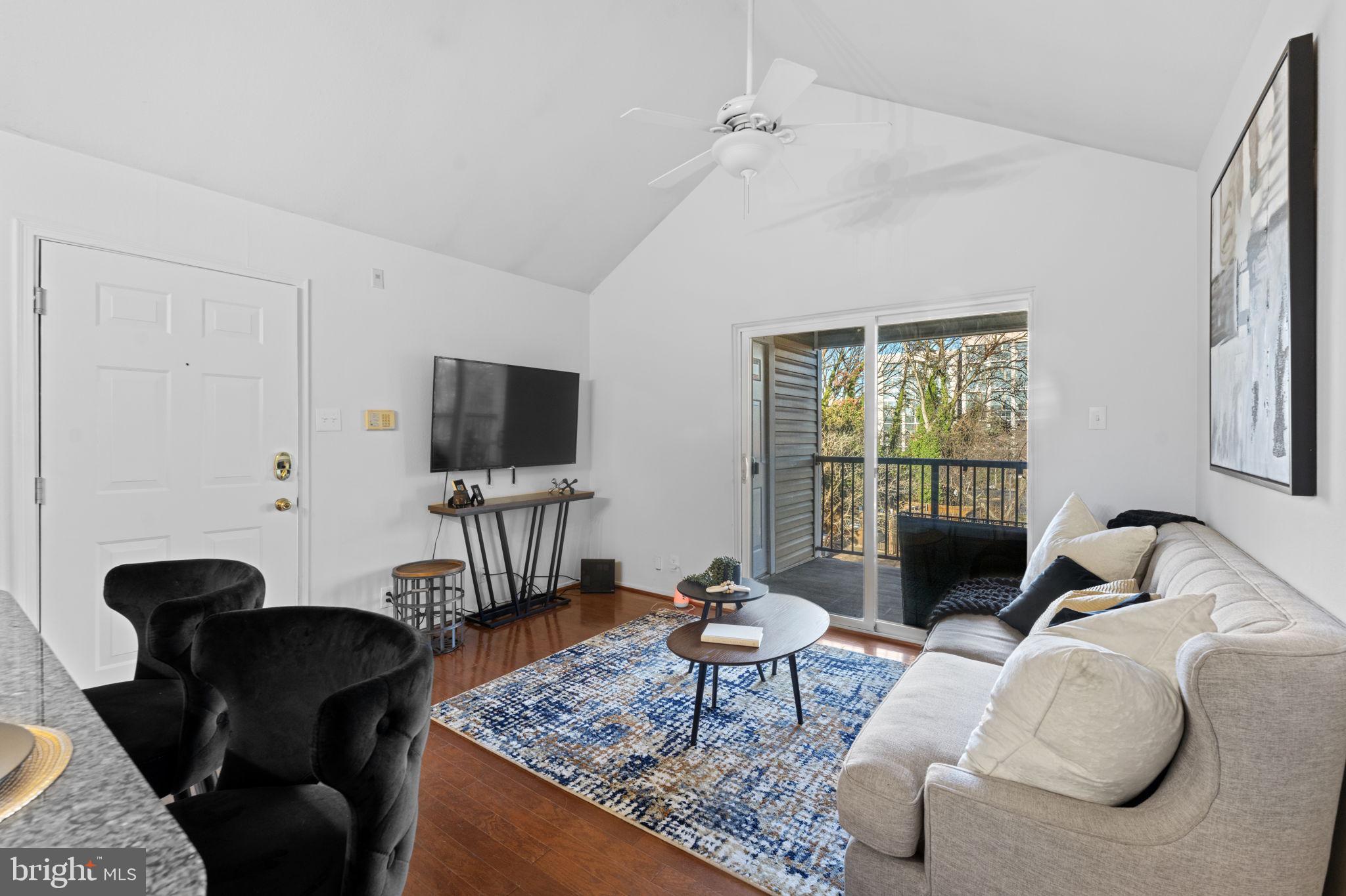 POINTE AT PARK CENTER - Residential