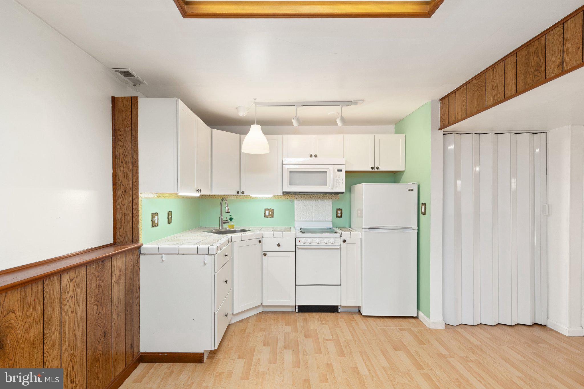 FAIRWIND FARMS - Residential