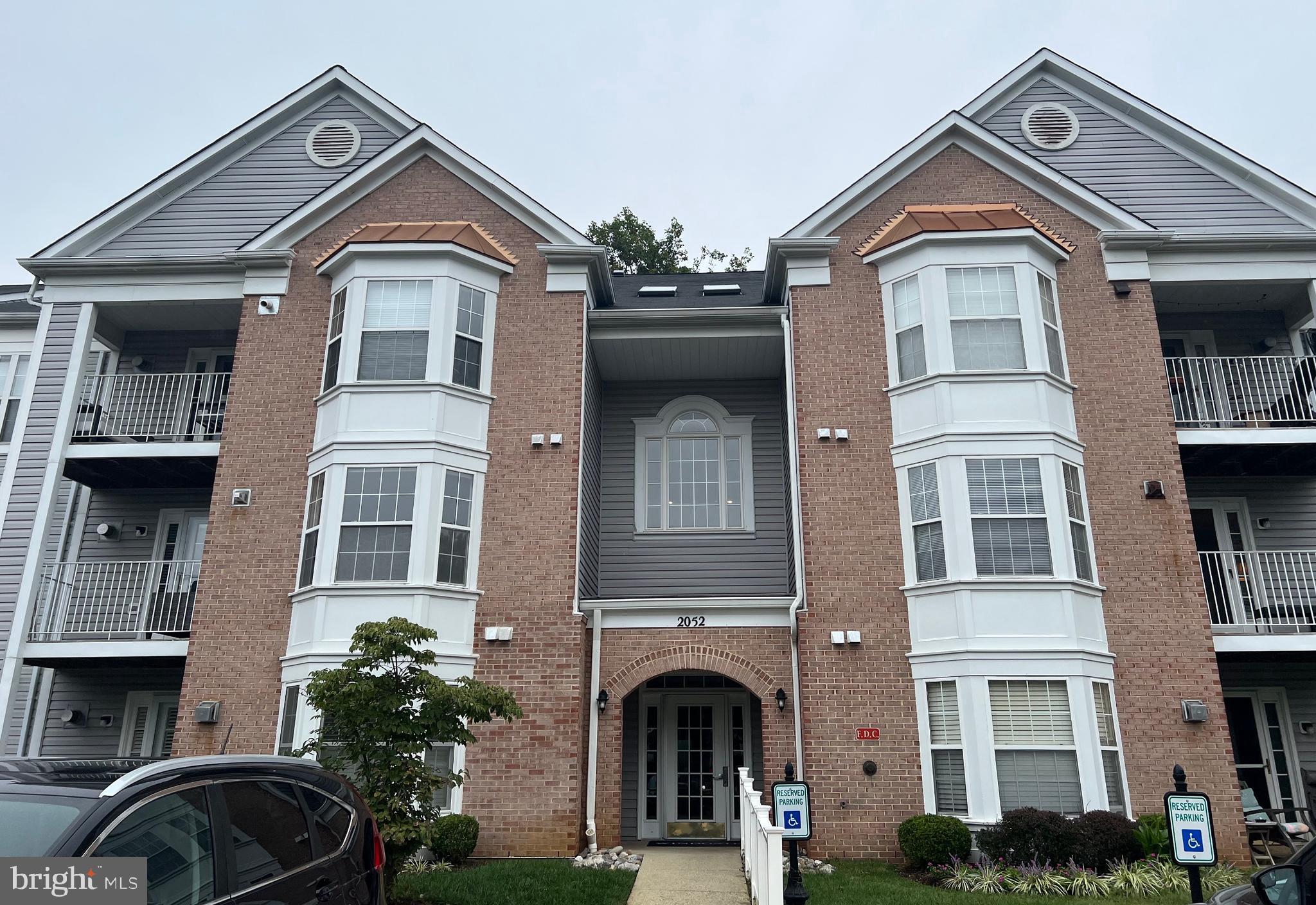 This charming condo in the heart of Annapolis offers the perfect blend of comfort and convenience. With its modern finishes and spacious layout, you’ll find a cozy retreat that’s ideal for both relaxing and entertaining.
Key Features:Bright and airy living space with large windows that flood the home with natural light.
Well-appointed kitchen with updated appliances and ample storage, perfect for culinary enthusiasts.
Comfortable bedrooms with generous closet space, providing a peaceful sanctuary at the end of the day.
Private balcony is ideal for morning coffee or evening sunsets.
Location Highlights:Nestled in a prime location, just minutes from downtown Annapolis, where you can enjoy vibrant dining, shopping, and cultural experiences.
Close proximity to scenic parks and waterfront activities, perfect for outdoor enthusiasts.
Easy access to major highways and public transportation, making commuting a breeze.
Don’t miss your chance to call this lovely condo your home! Schedule a tour today and experience all that 2052 Quaker Way has to offer.
Minimum credit score of 680 required. No prior landlord eviction or judgments. Applications are not
processed or approved over the weekend and are not on a first come, first serve basis. Application fee of $50
per applicant must be paid prior to processing the application. Each person 18 years of age or older that will
be living in the unit must submit an application.