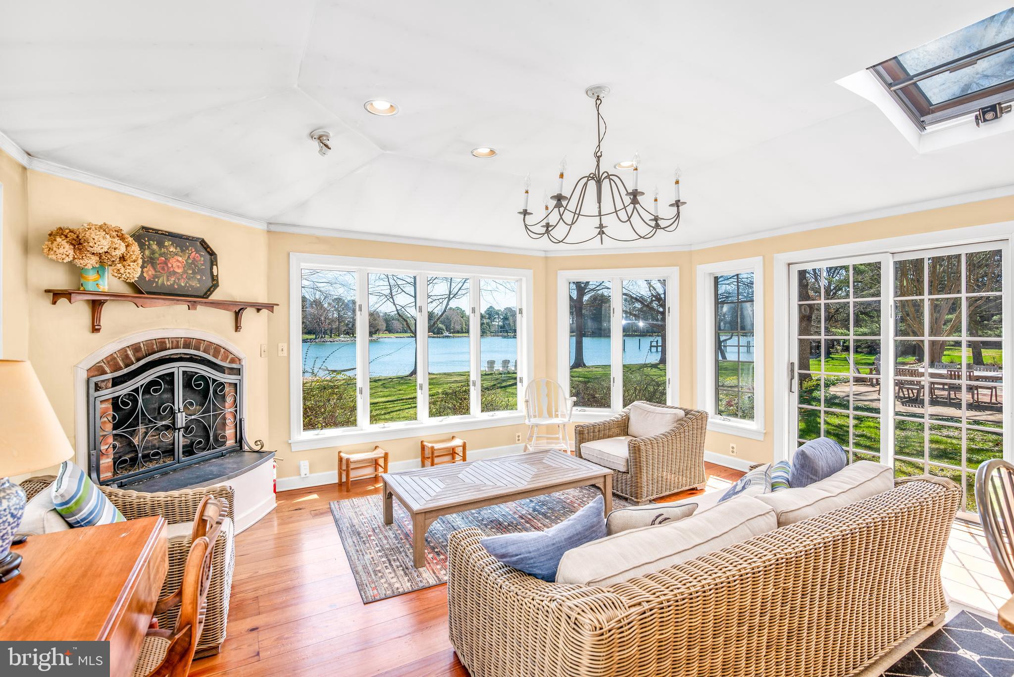 HOLLY HARBOR - Residential