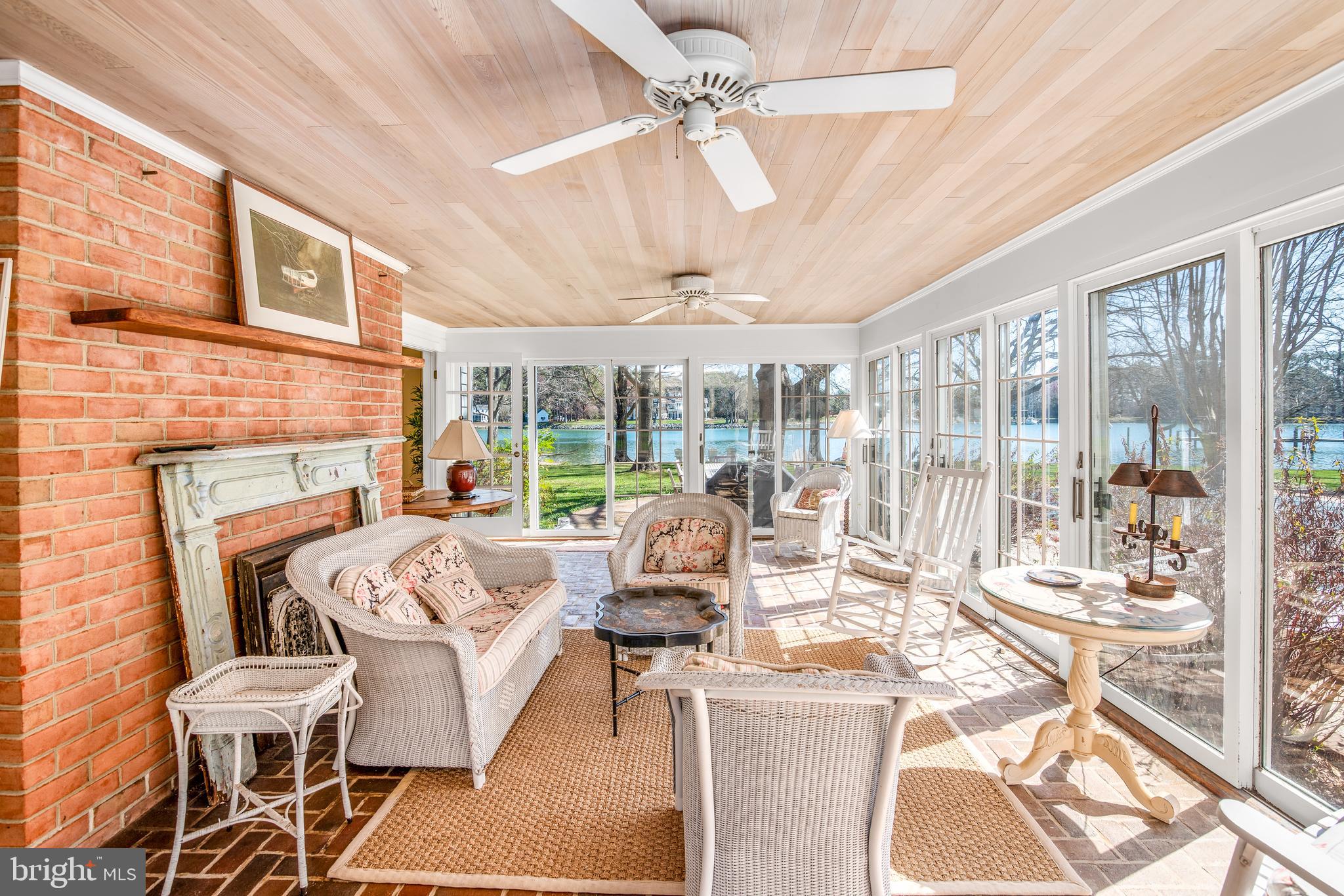 HOLLY HARBOR - Residential