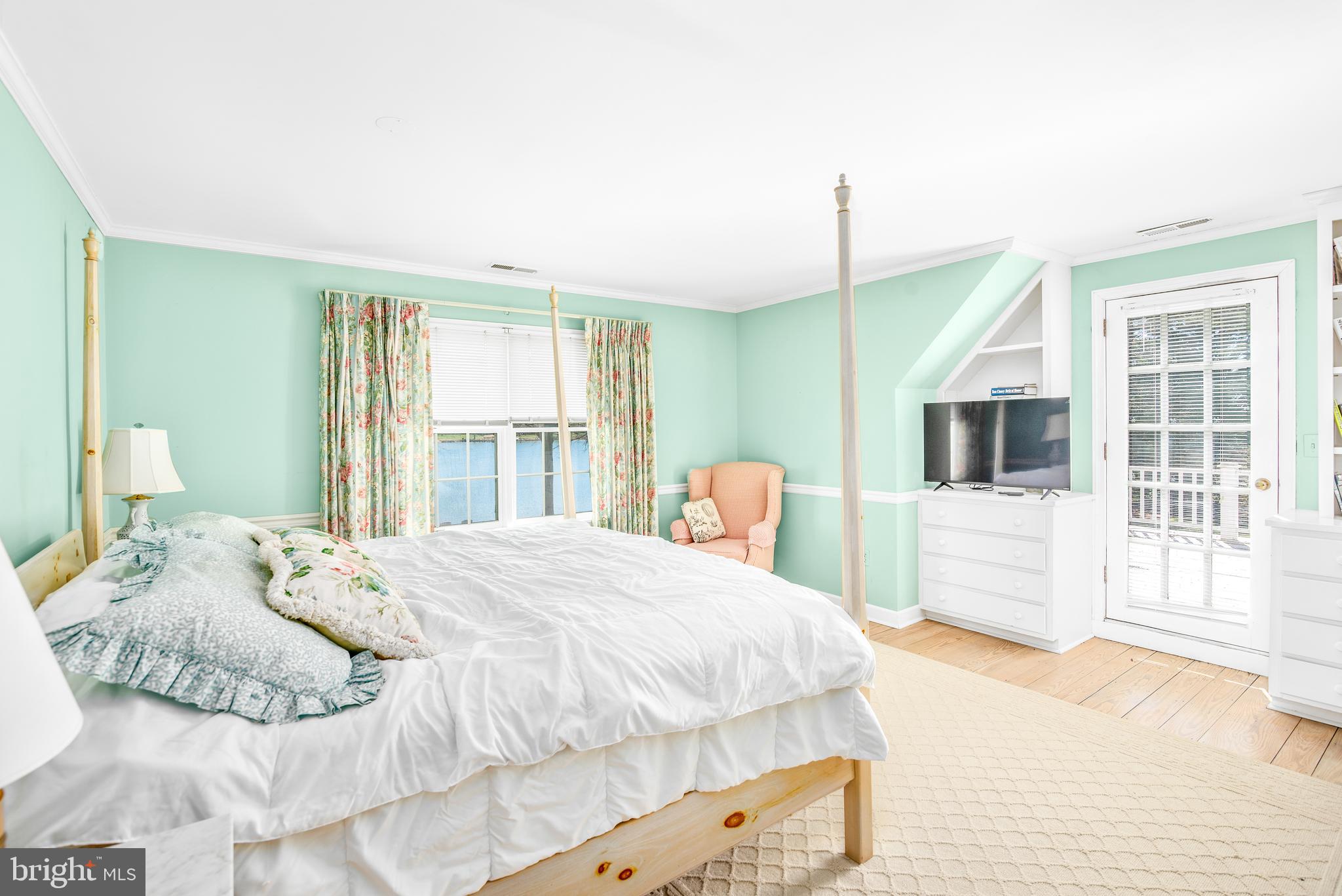 HOLLY HARBOR - Residential