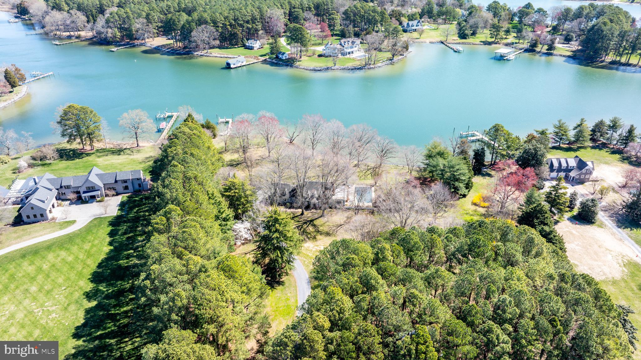 HOLLY HARBOR - Residential