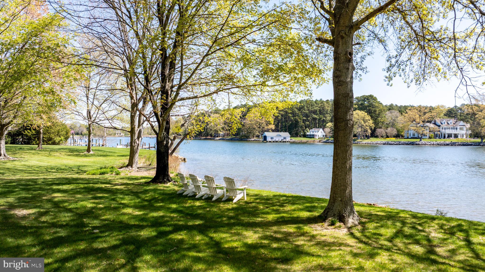 HOLLY HARBOR - Residential