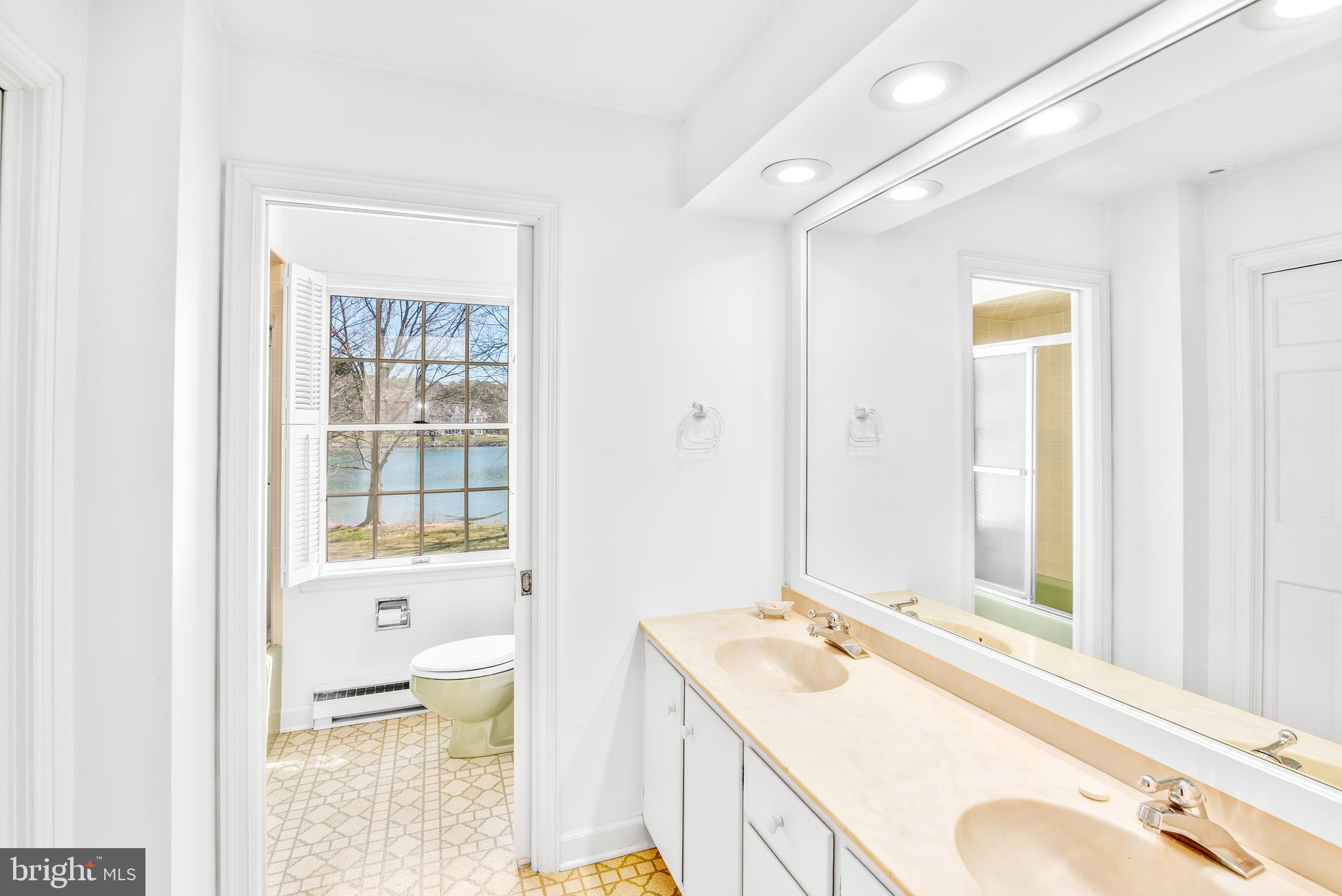 HOLLY HARBOR - Residential