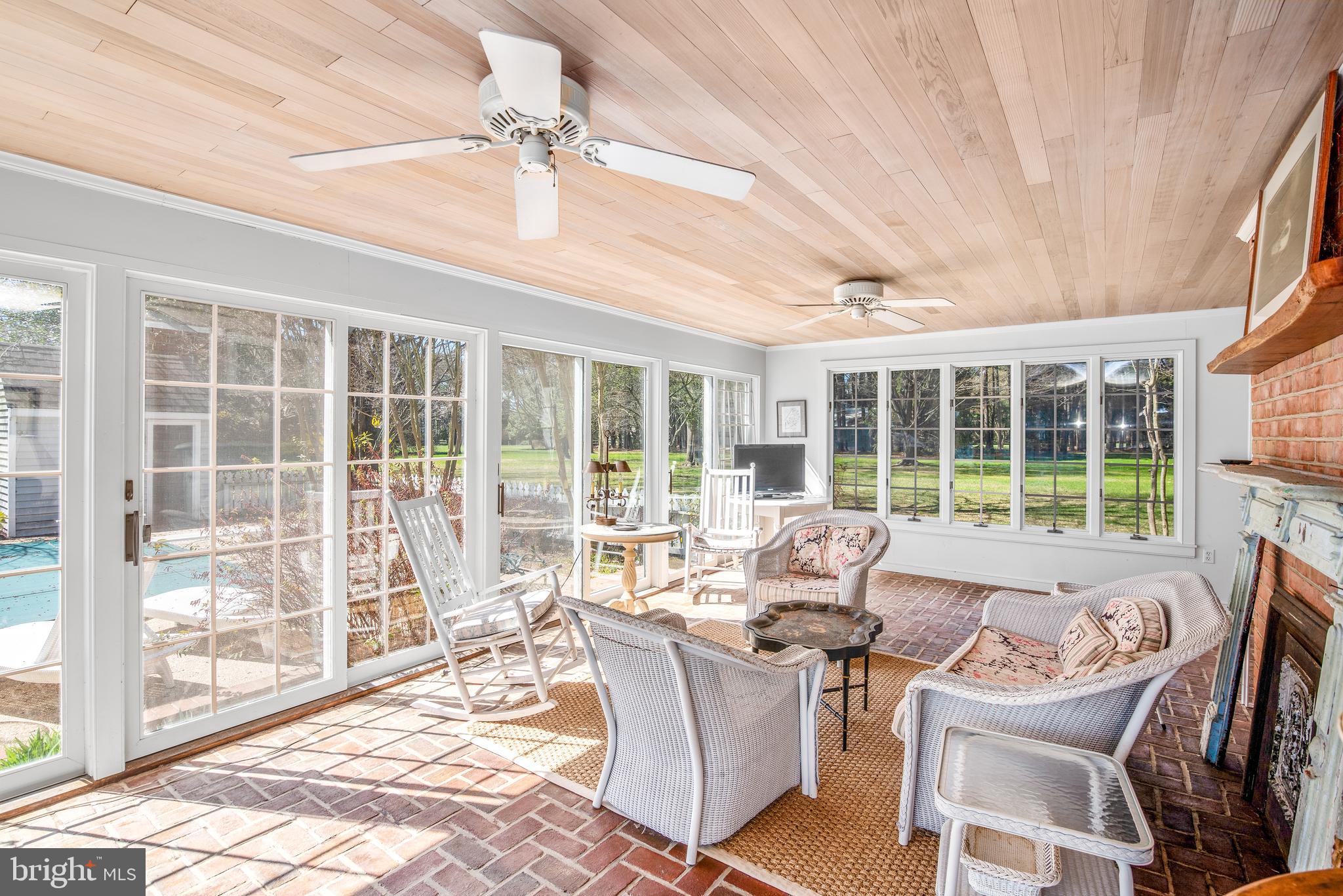 HOLLY HARBOR - Residential