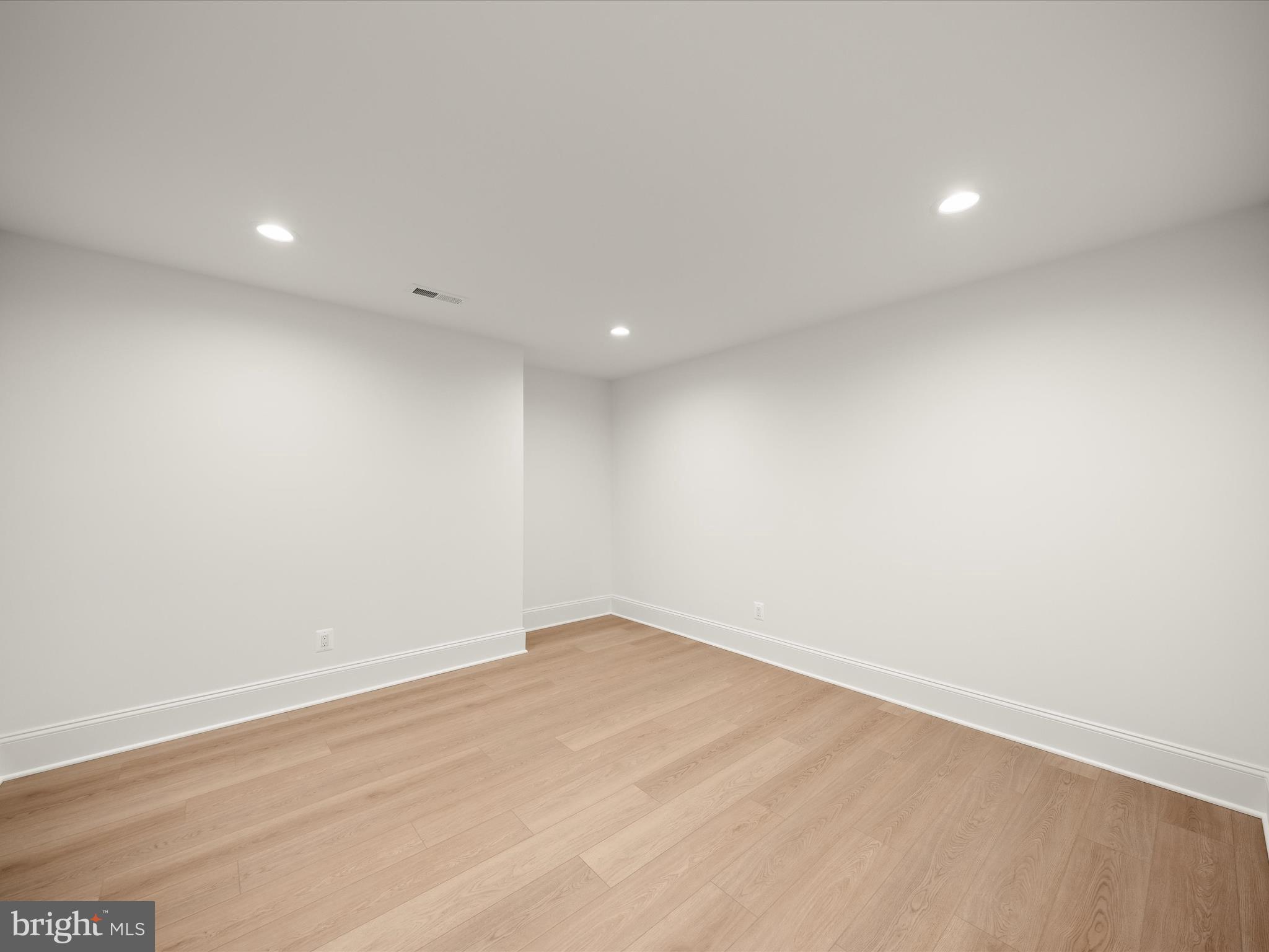 LEXINGTON VILLAGE - Residential