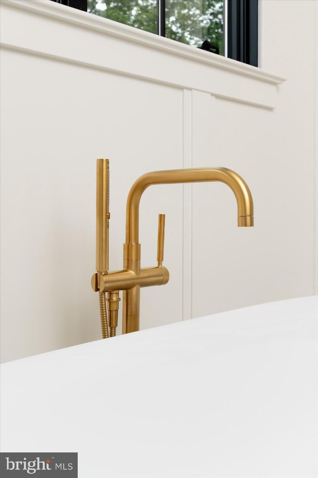 LEXINGTON VILLAGE - Residential