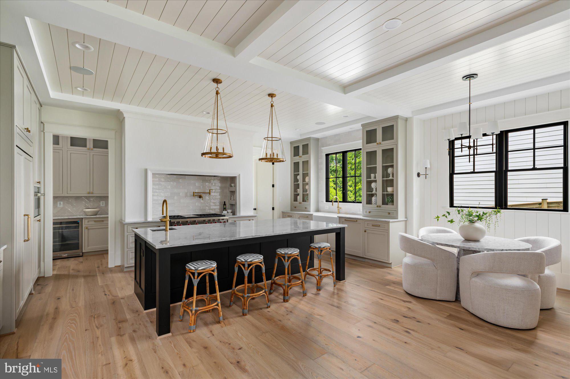 LEXINGTON VILLAGE - Residential