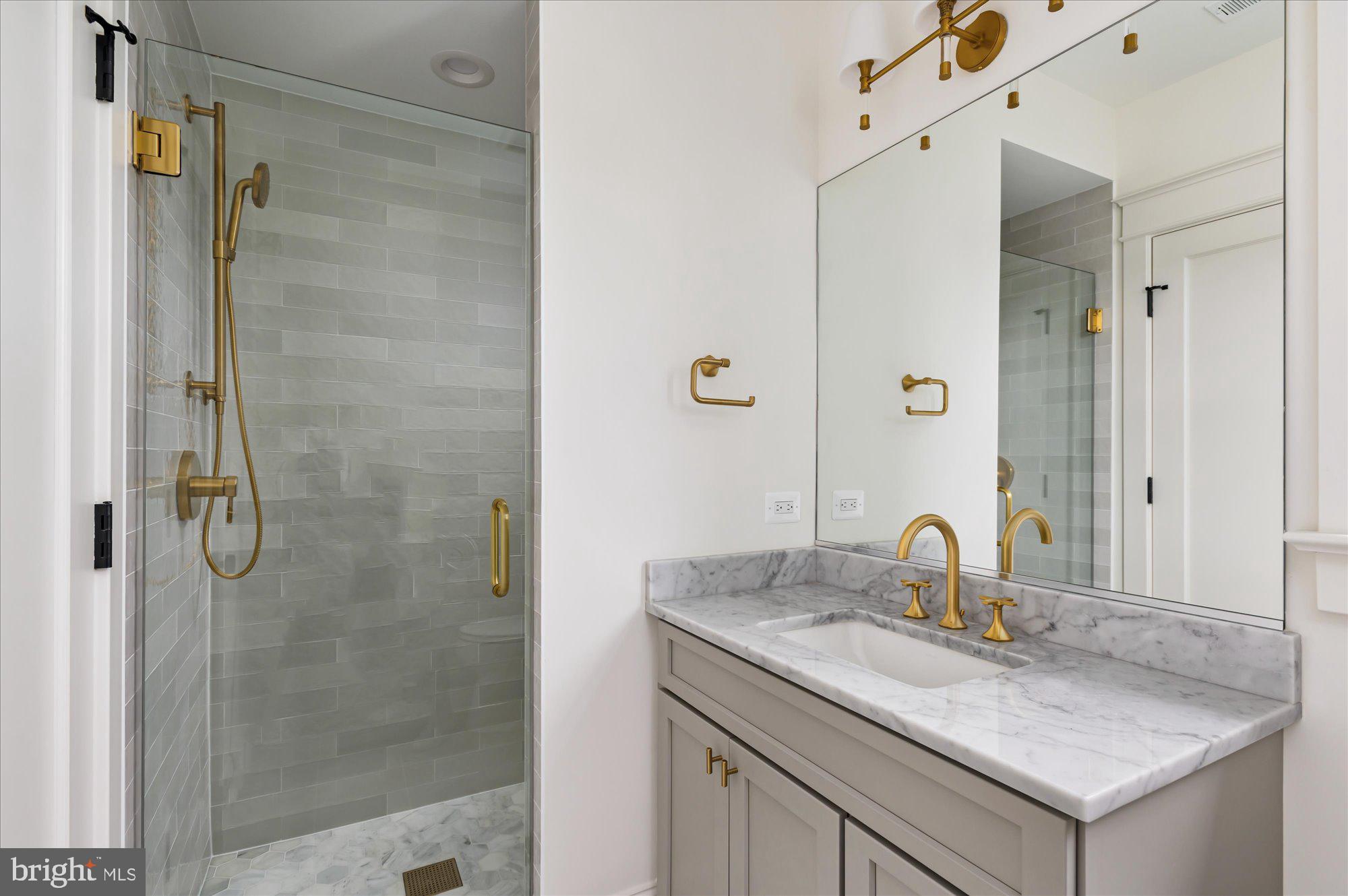 LEXINGTON VILLAGE - Residential