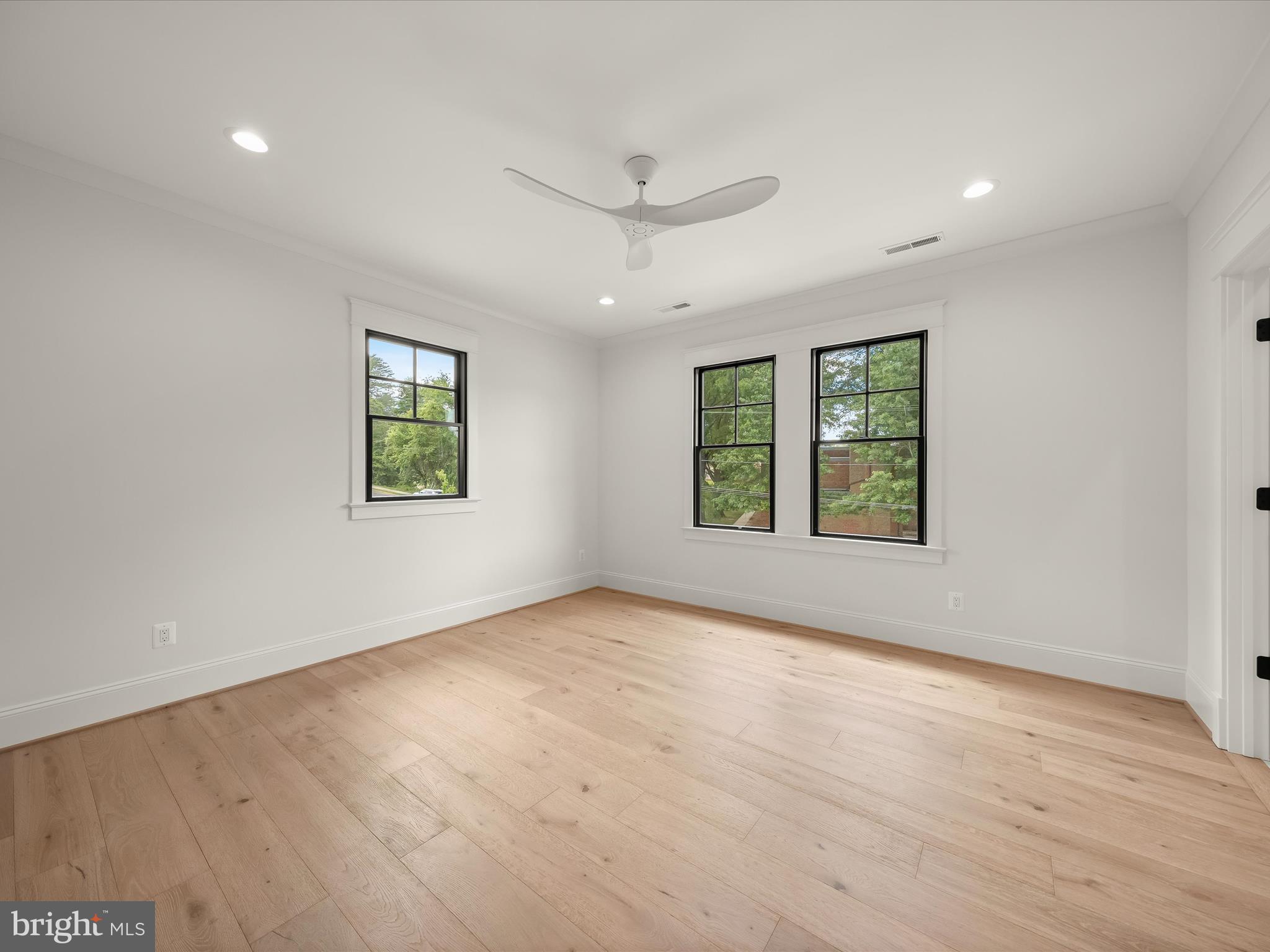 LEXINGTON VILLAGE - Residential