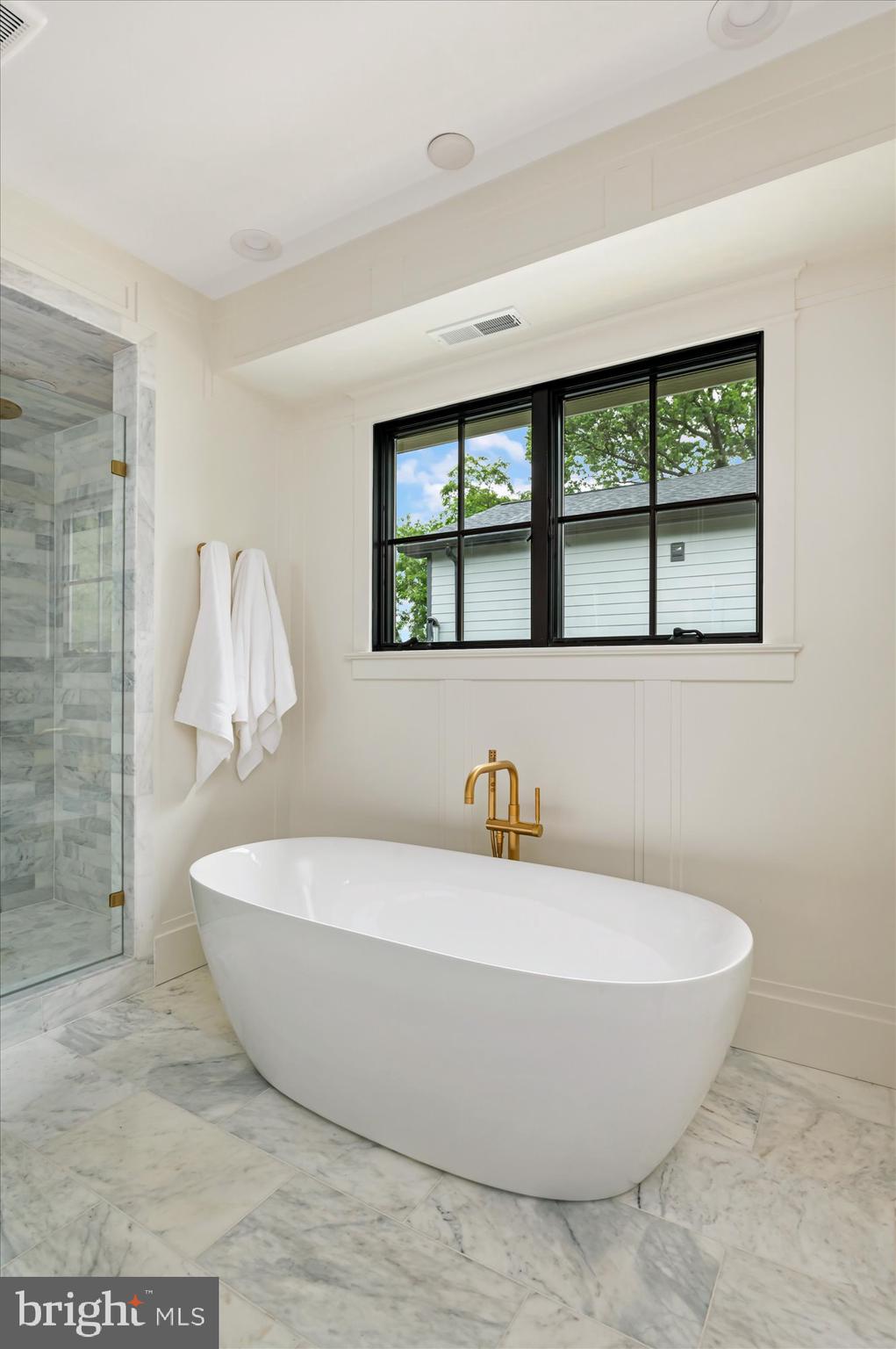 LEXINGTON VILLAGE - Residential