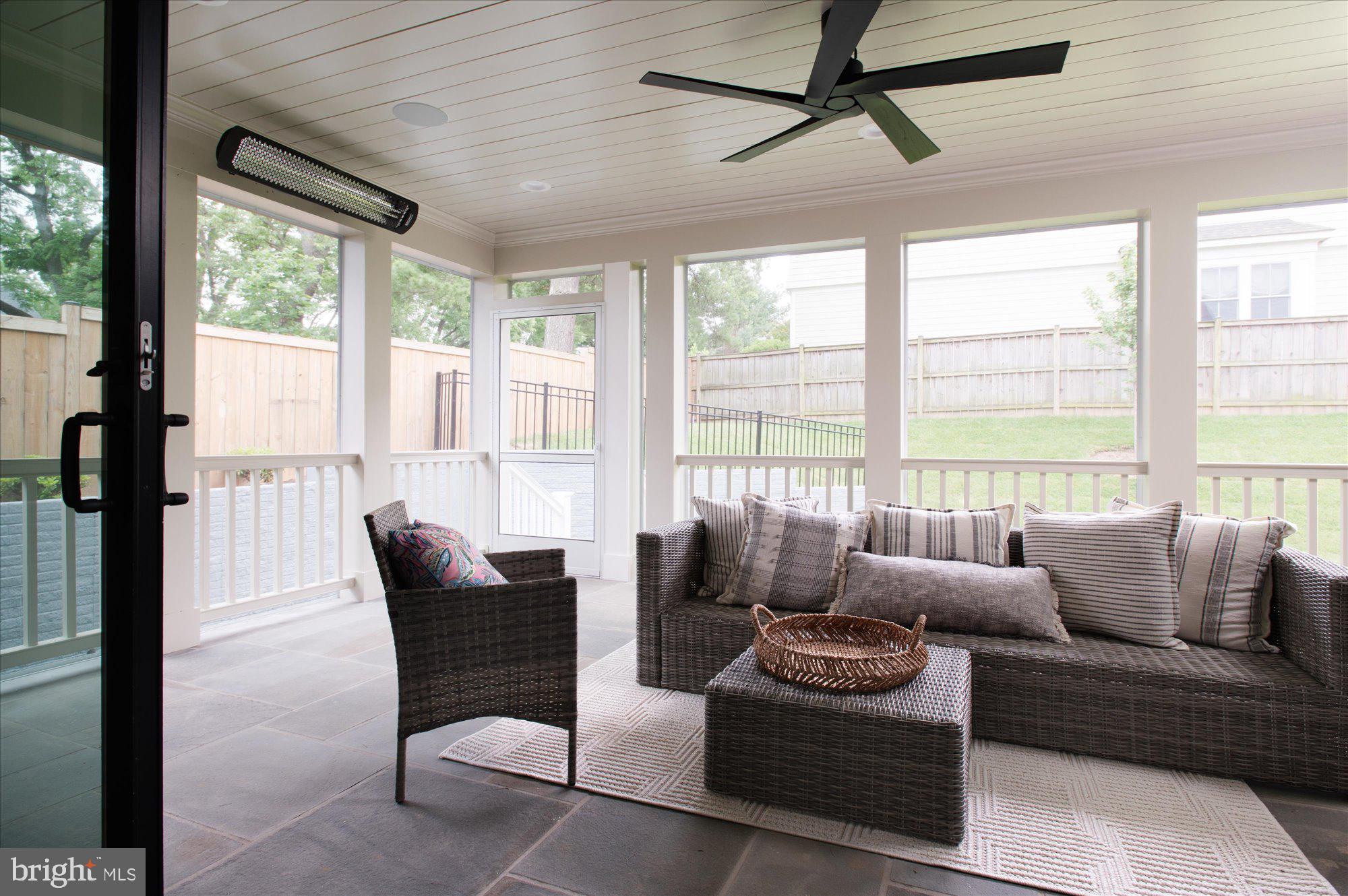 LEXINGTON VILLAGE - Residential