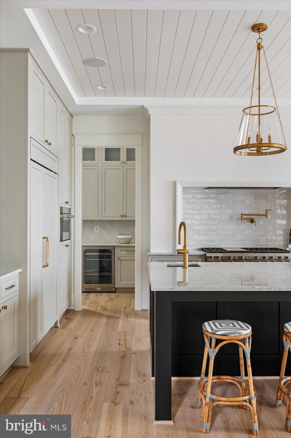 LEXINGTON VILLAGE - Residential