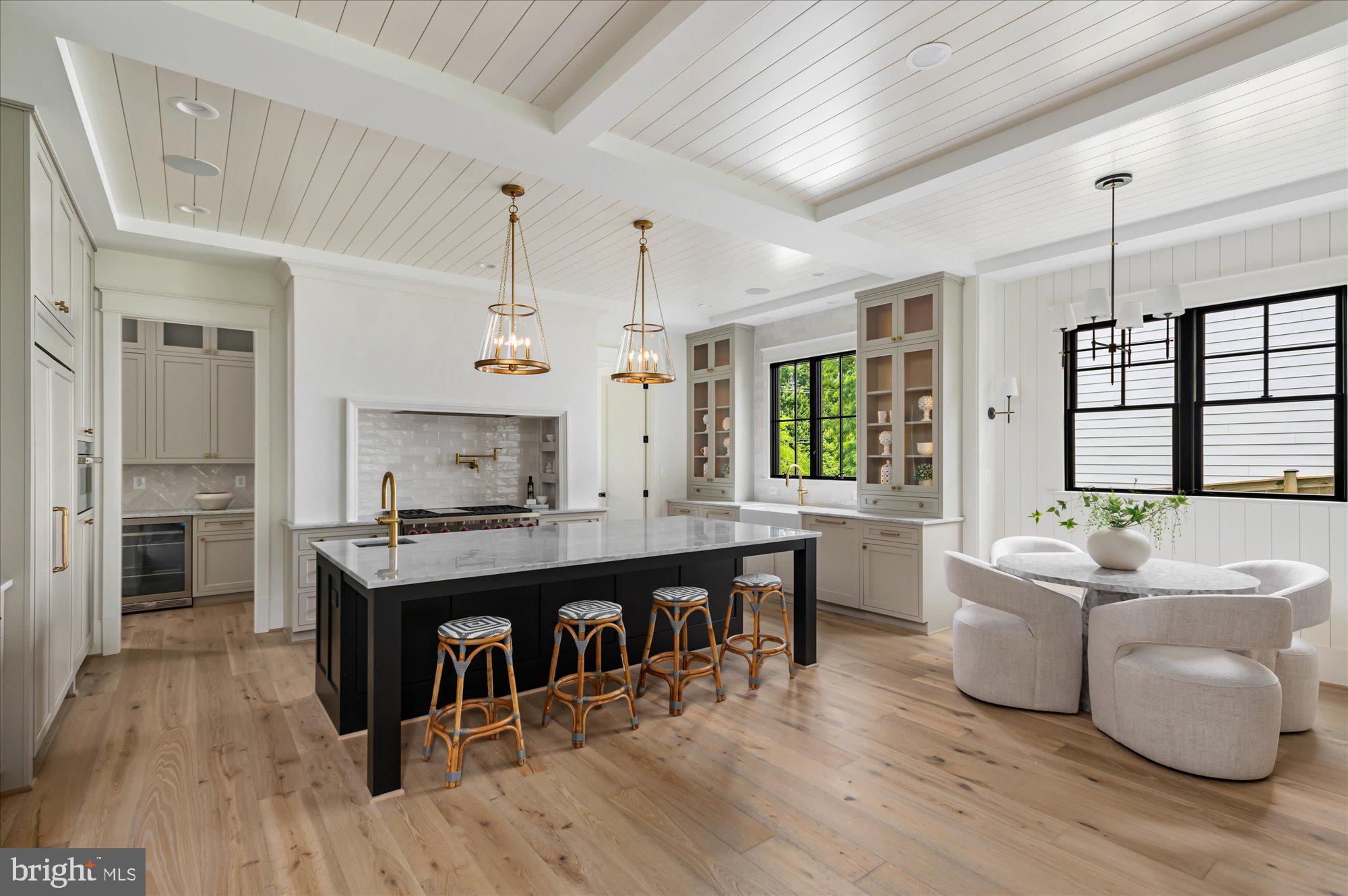 LEXINGTON VILLAGE - Residential