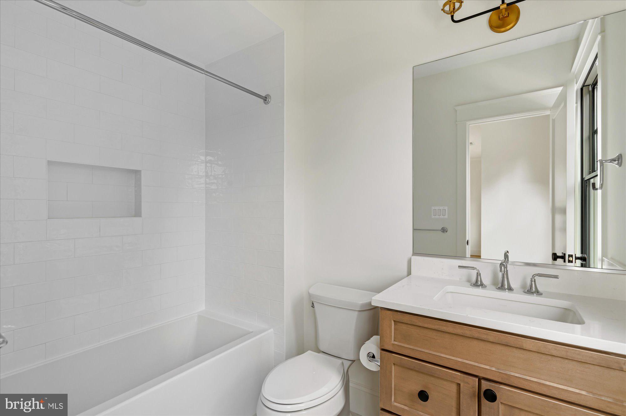 LEXINGTON VILLAGE - Residential