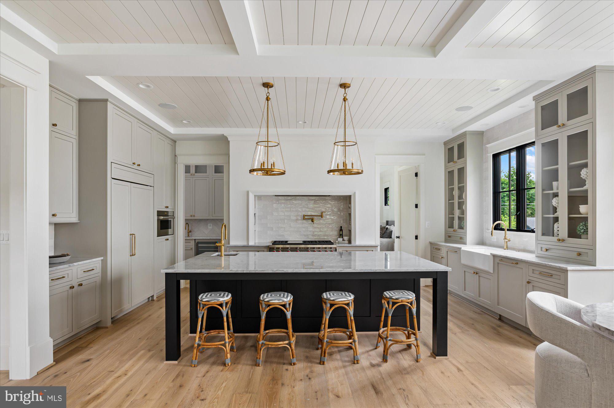 LEXINGTON VILLAGE - Residential