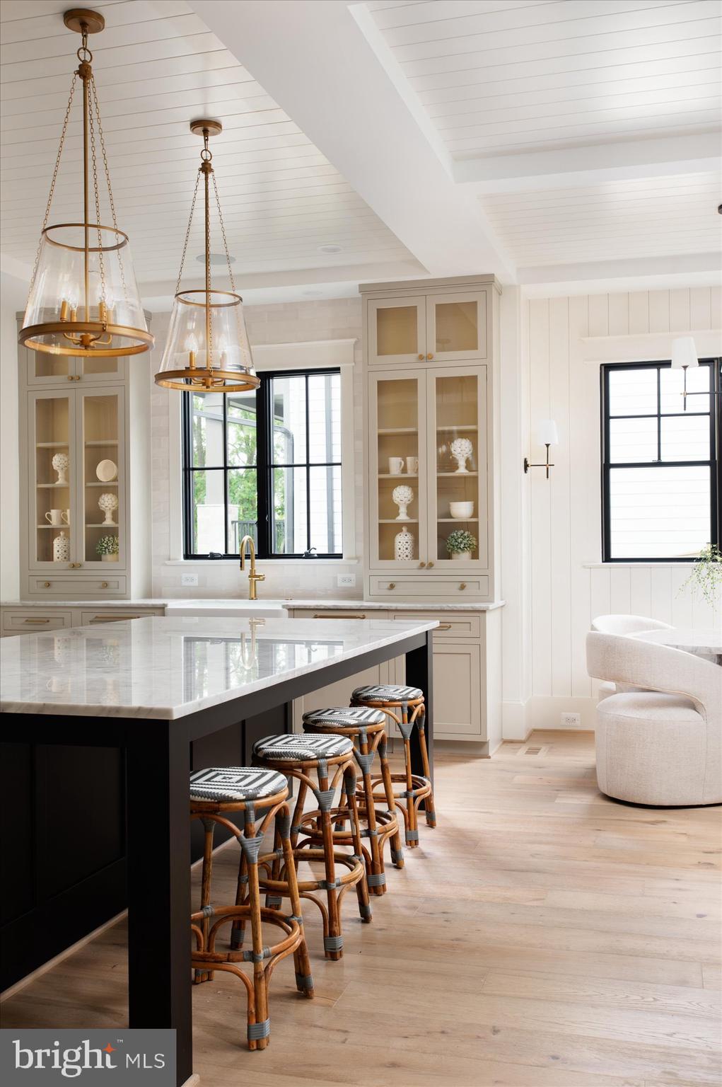 LEXINGTON VILLAGE - Residential