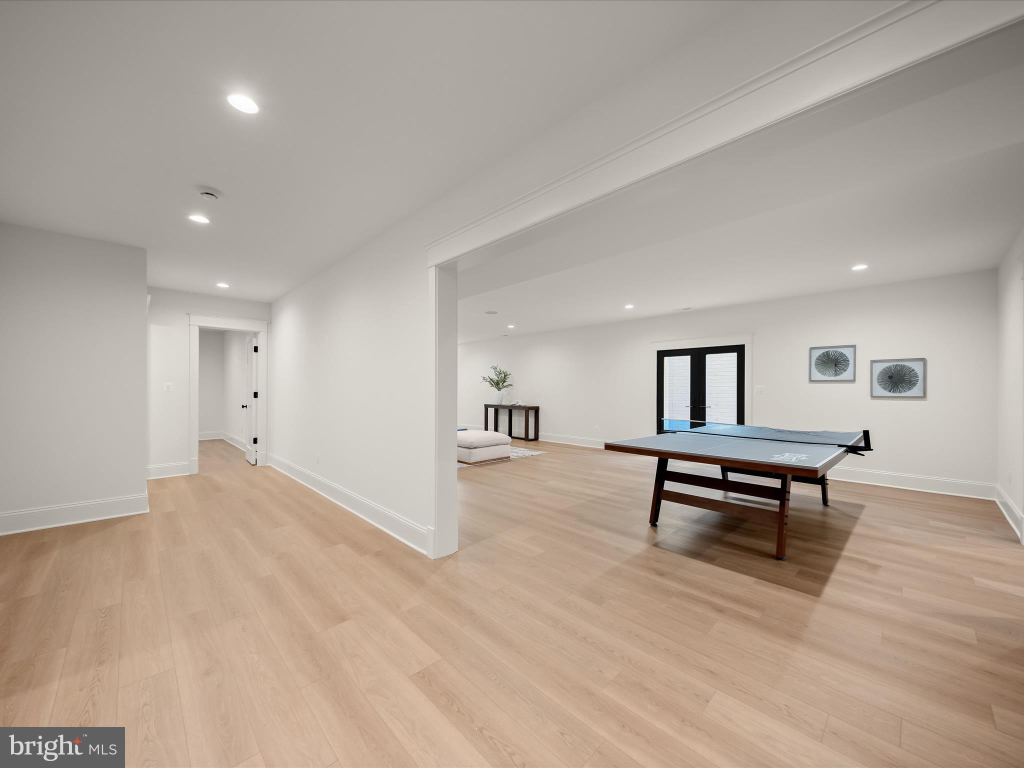 LEXINGTON VILLAGE - Residential