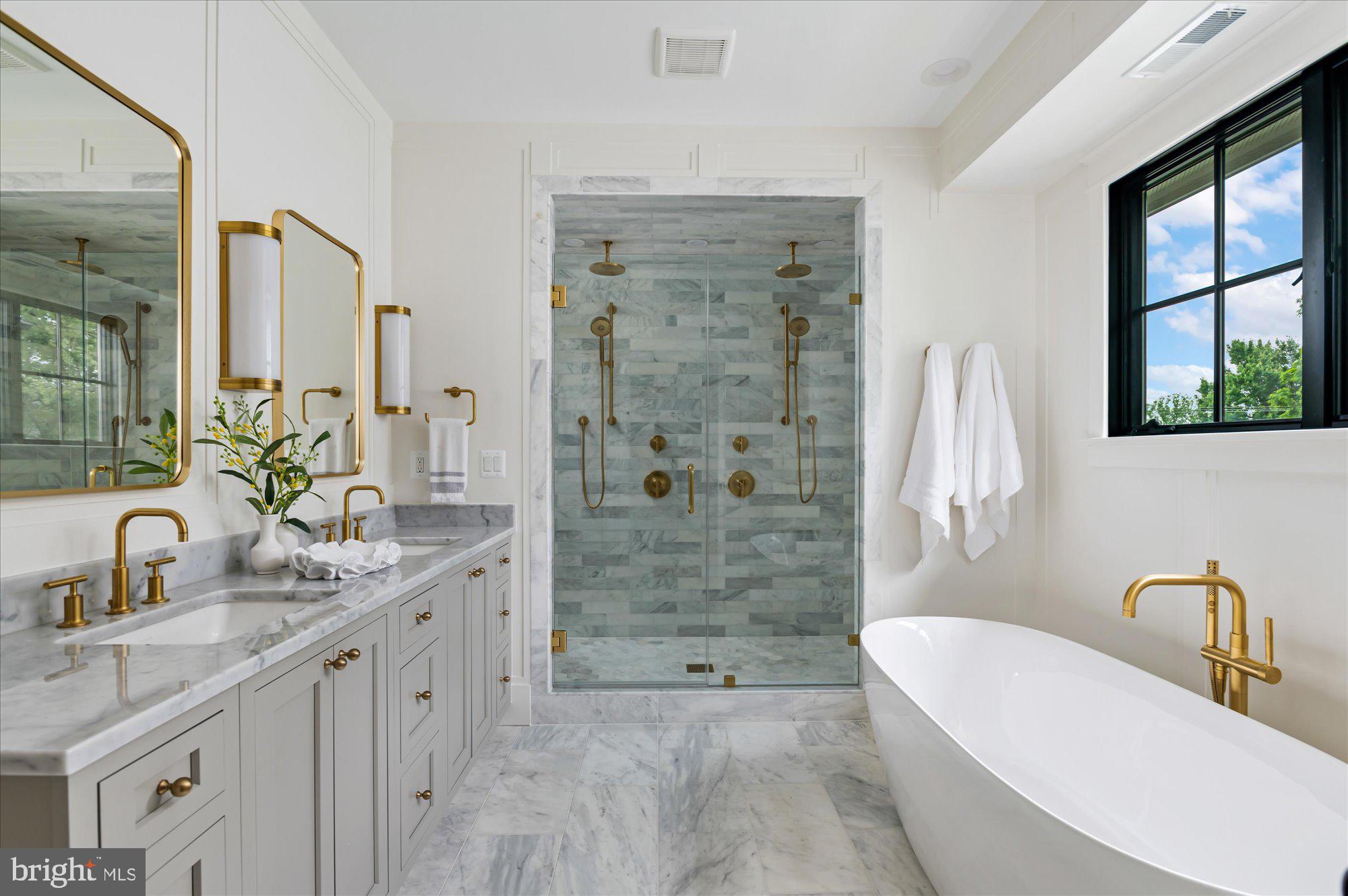 LEXINGTON VILLAGE - Residential