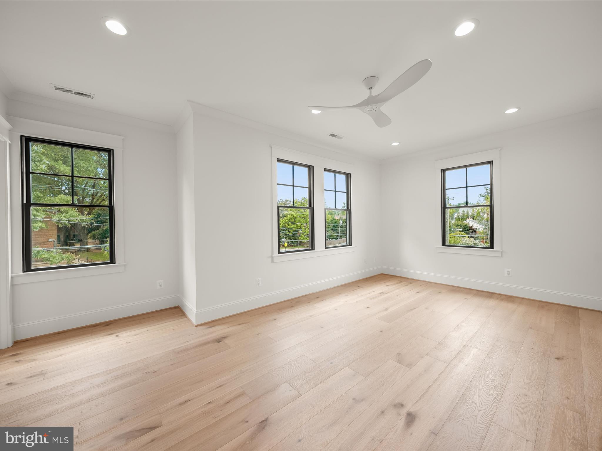 LEXINGTON VILLAGE - Residential