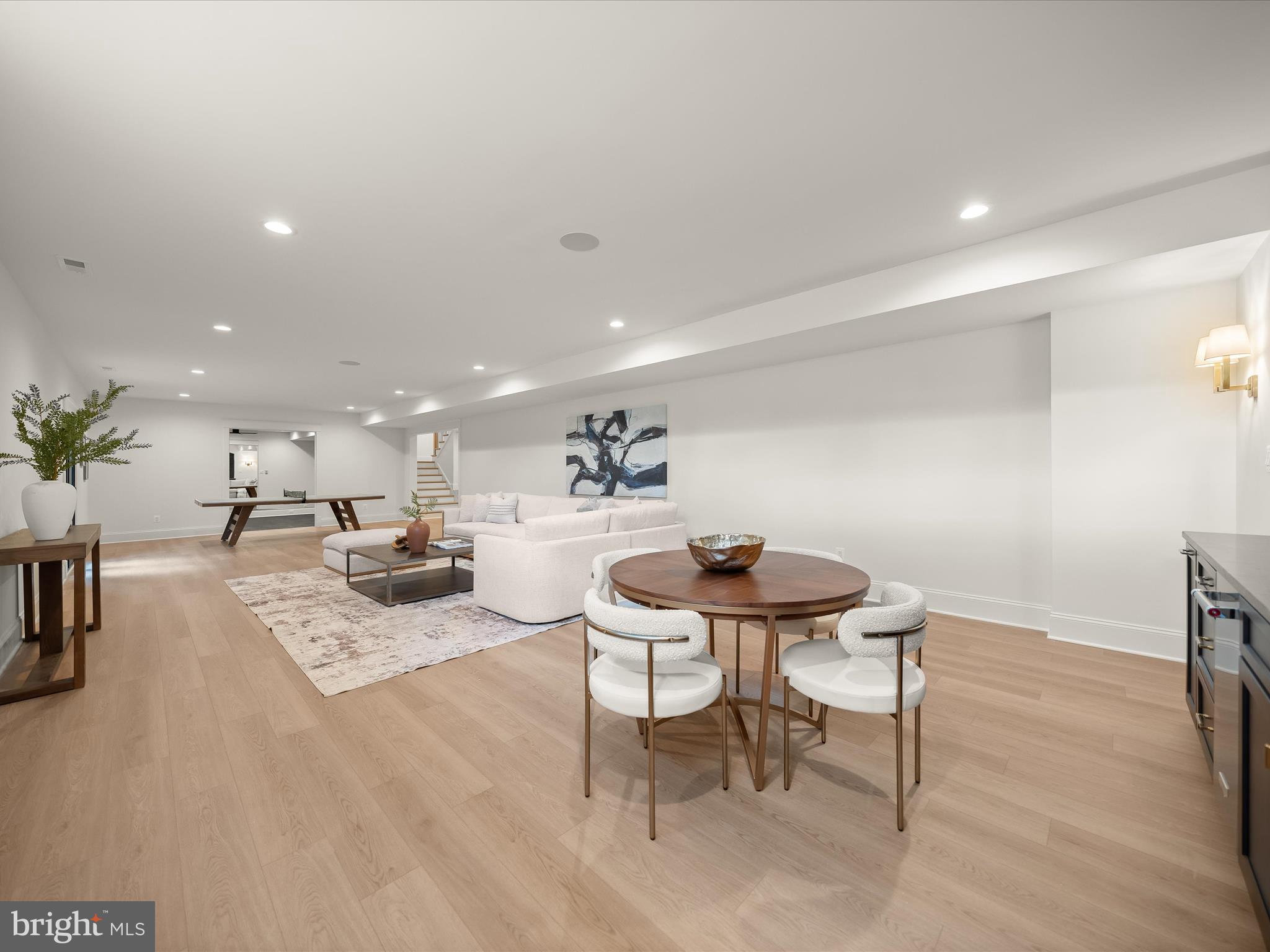 LEXINGTON VILLAGE - Residential