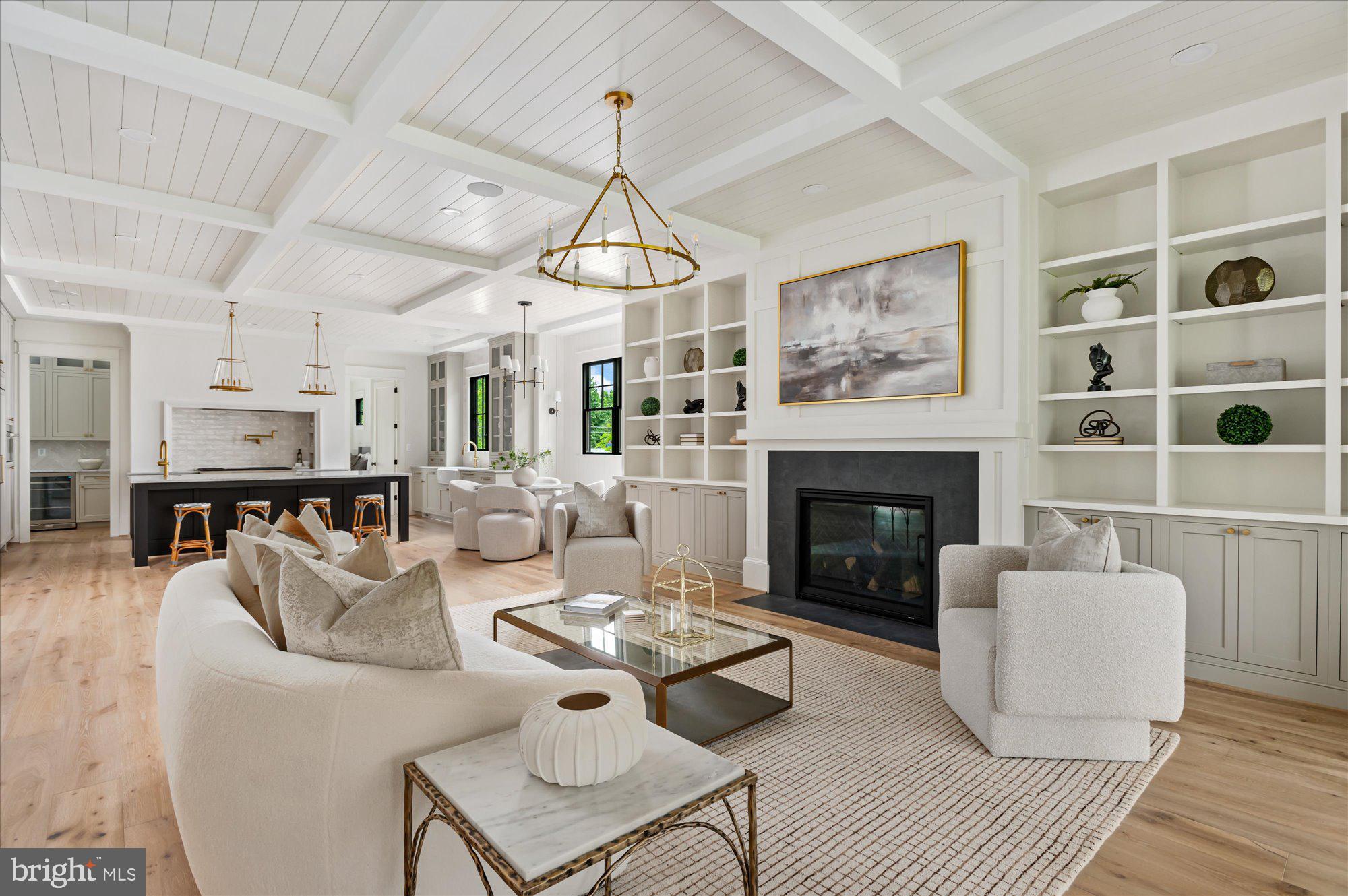 LEXINGTON VILLAGE - Residential