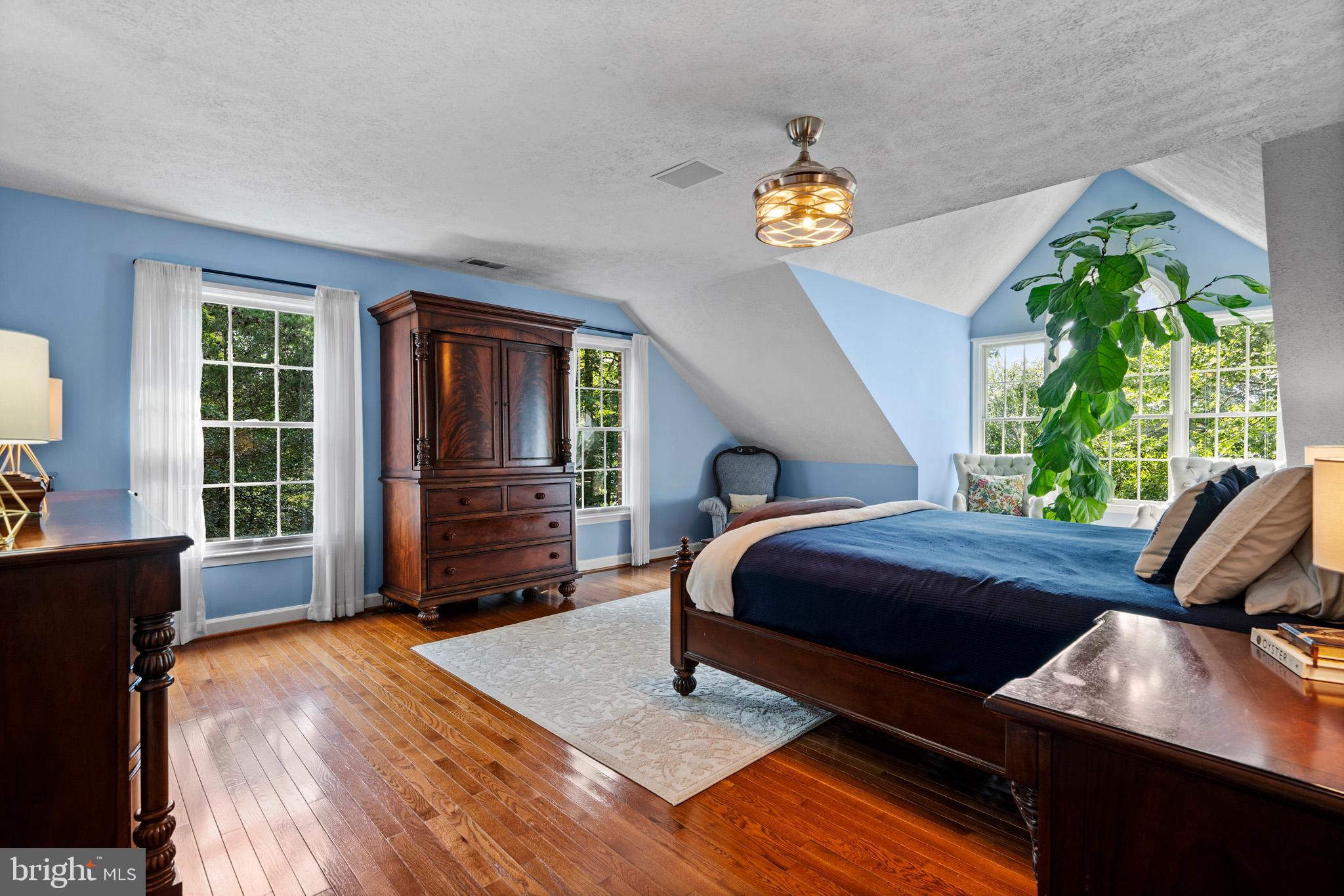 SWAN POINT - Residential