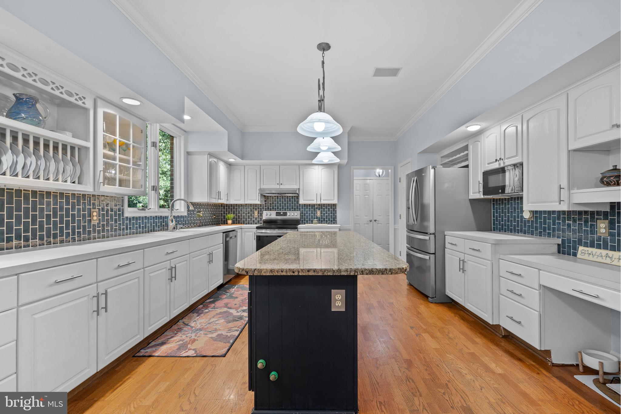 SWAN POINT - Residential