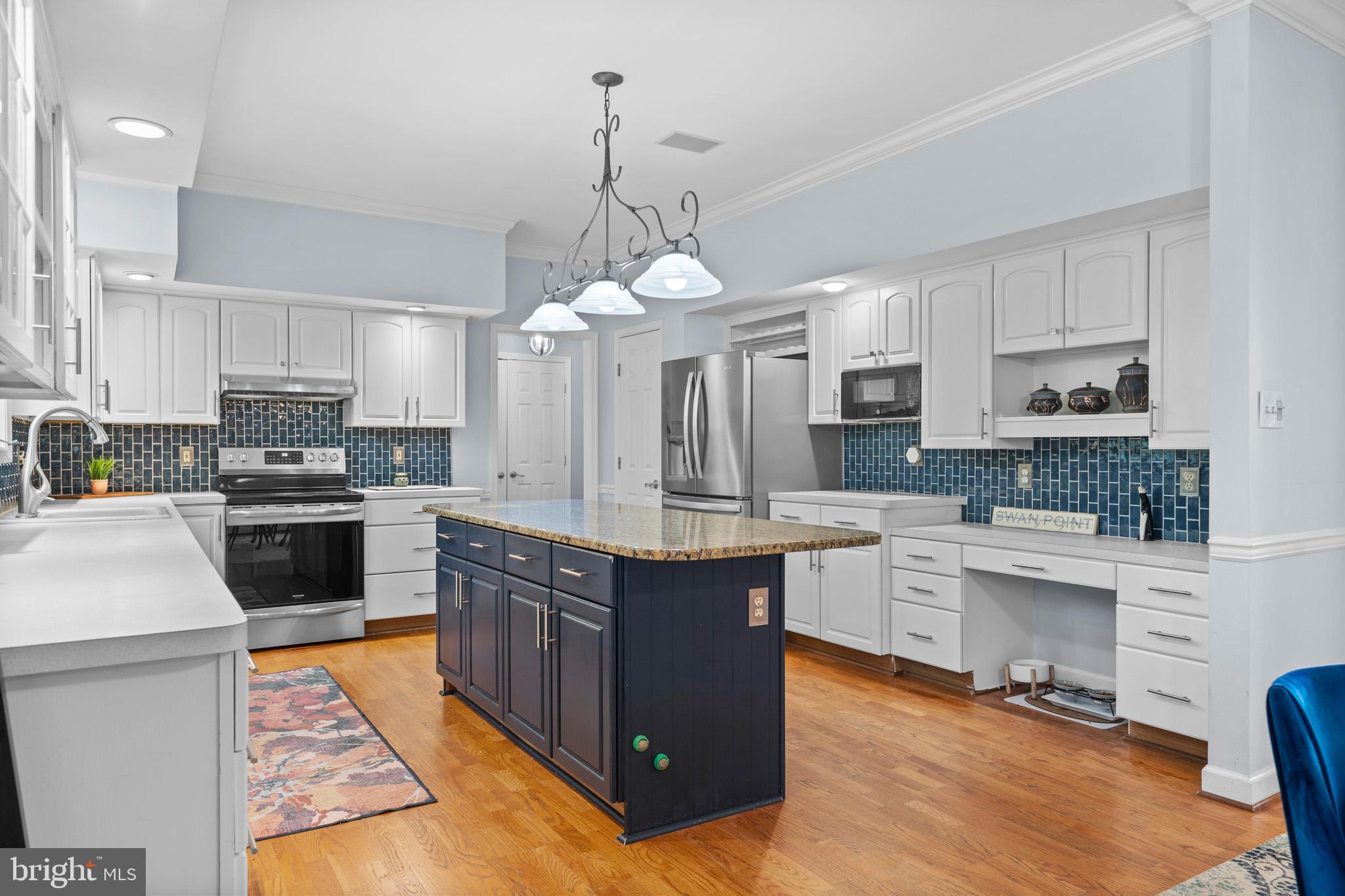 SWAN POINT - Residential