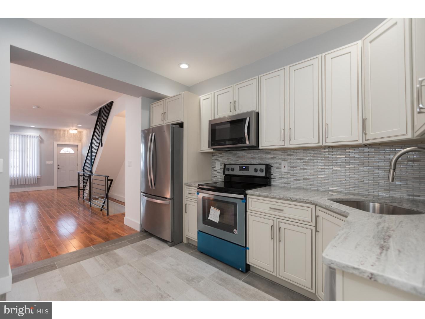PORT RICHMOND - Residential