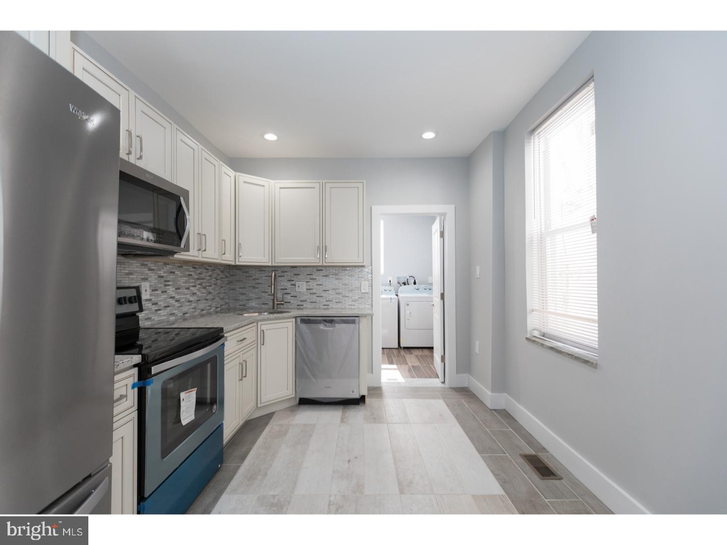 PORT RICHMOND - Residential