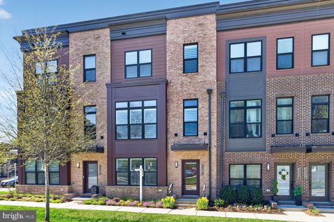 Photo of 3510 Bellflower Lane, ROCKVILLE, MD 20852 (MLS # MDMC2226212)